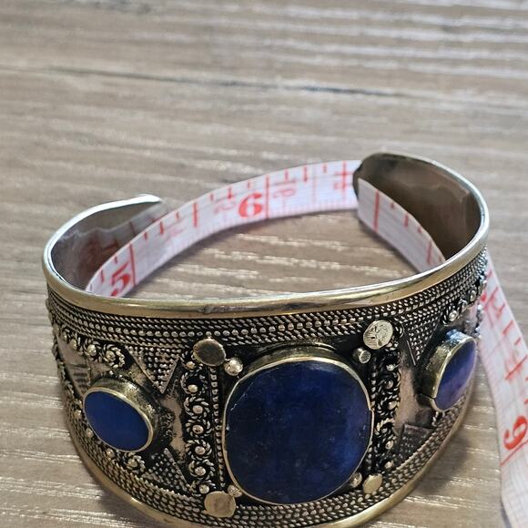 Vintage Artisan Made Silver Cuff with Lapis Lazuli Cabochons - Picture 5 of 7